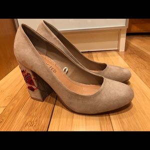 Taupe Block Heels with color detail